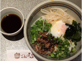 ごんまるとごん讃 台湾まぜそば風うどんの実食写真（ばぶたろうさん）