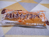 フジパン 和栗＆ホイップコッペの実食写真（やっぺさん）