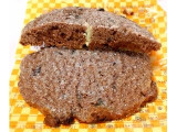 「ヤマザキ メロンパンの皮焼いちゃいました。 ココア風味 チョコチップ入り 袋1個」のクチコミ画像 by つなさん
