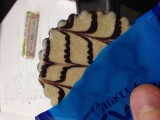 「東ハト ハーベスト チョコメリゼ クッキー＆クリーム 箱2枚×8」のクチコミ画像 by tamakiさん