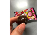 「森永製菓 チョコ玉 ハイチュウ ストロベリー味 袋10g」のクチコミ画像 by milkypokoさん
