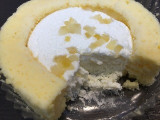 「ローソン プレミアムレモンとフロマージュブランのロールケーキ」のクチコミ画像 by mnhsママさん