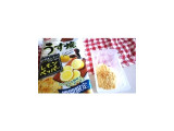 「亀田製菓 うす焼グルメ レモンペッパー 袋80g」のクチコミ画像 by たむこーさん