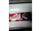「明治 ストロベリーチョコレートアイスバー 袋90ml」のクチコミ画像 by ももじさん