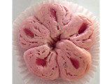 「ファミリーマート 桜ノカタチのいちごクリームパン 袋1個」のクチコミ画像 by きんつばさん