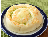 ローソン 枝豆とチーズのパン