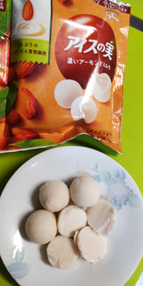 「江崎グリコ アイスの実 濃いアーモンドミルク 袋7ml×12」のクチコミ画像 by minorinりん さん