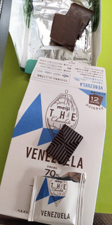 「明治 ザ・チョコレート ベネズエラカカオ70％ 箱42g」のクチコミ画像 by minorinりん さん