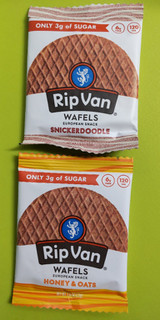 「Rip Van Wafels キャラメル＆バニラワッフル 33g」のクチコミ画像 by minorinりん さん