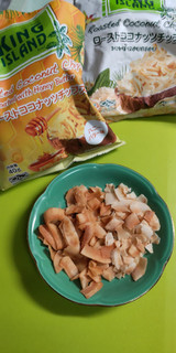 「神戸物産 業務スーパー KINGISLAND ローストココナッツチップ ハニーバター味 40g」のクチコミ画像 by minorinりん さん