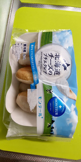 「モンテール 小さな洋菓子店 北海道チーズのプチエクレア 5個」のクチコミ画像 by minorinりん さん