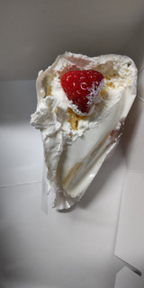 「シャトレーゼ 栗とさつまいものプレミアムショートケーキ」のクチコミ画像 by minorinりん さん
