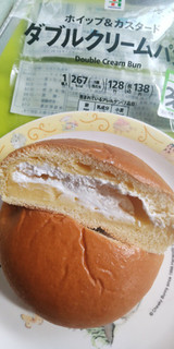 「セブンプレミアム ホイップ＆カスタード ダブルクリームパン 袋1個」のクチコミ画像 by minorinりん さん