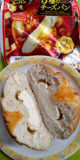 「第一パン 3種のチーズパン」のクチコミ画像 by minorinりん さん