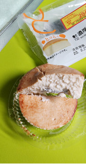 「ローソン Uchi Cafe’ 濃厚生チーズケーキ」のクチコミ画像 by minorinりん さん