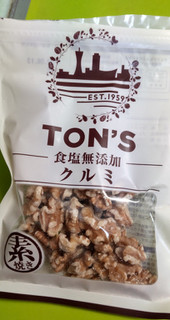 「TONS 食塩無添加 クルミ 袋90g」のクチコミ画像 by minorinりん さん