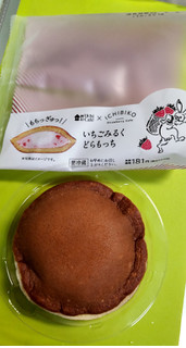 「ローソン Uchi Café×ICHIBIKO いちごみるくどらもっち」のクチコミ画像 by minorinりん さん