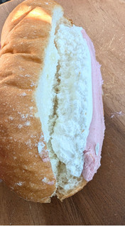 「ファミリーマート 生フランスパン いちごミルク＆ホイップ」のクチコミ画像 by はるなつひさん