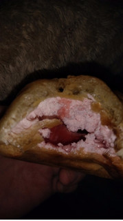 「オランジェ あまおう苺のシュークリーム 袋1個」のクチコミ画像 by ひろりんりんさん