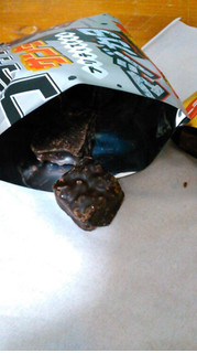 「有楽製菓 ブラックサンダー プリティスタイル マジカタ 袋61g」のクチコミ画像 by レビュアーさん