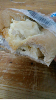 「ファミリーマート くるみ＆チーズのパン」のクチコミ画像 by レビュアーさん