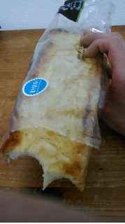「ファミリーマート チーズマヨトースト」のクチコミ画像 by レビュアーさん