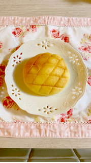 「神戸屋 ふわふわホイップのメロンパン 袋1個」のクチコミ画像 by のんみるくさん