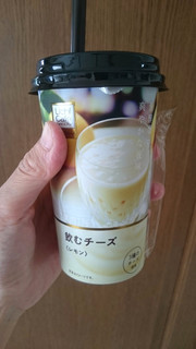 「ローソン Uchi Cafe’ SWEETS 飲むチーズ レモン カップ200g」のクチコミ画像 by banさん