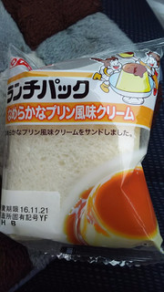「ヤマザキ ランチパック なめらかなプリン風味クリーム 袋2個」のクチコミ画像 by ﾙｰｷｰｽﾞさん