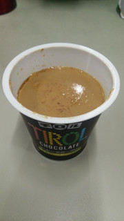 「チロル コーヒーヌガープリン チョコレートソース入り カップ90ml」のクチコミ画像 by しろねこエリーさん