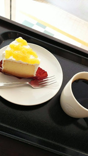 「スターバックス パイナップルシフォンケーキ」のクチコミ画像 by taaさん
