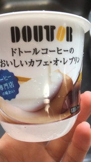 「メイトー ドトールコーヒーのおいしいカフェ・オ・レプリン カップ100g」のクチコミ画像 by ゆにょちゃぬさん