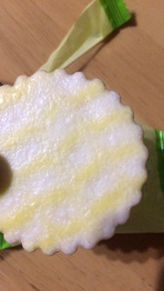 「東ハト ハーベスト チョコメリゼ 塩レモン 箱2枚×7」のクチコミ画像 by とまけちゃさん