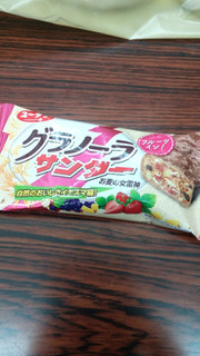 「有楽製菓 グラノーラサンダー 袋1本」のクチコミ画像 by ゆづママさん