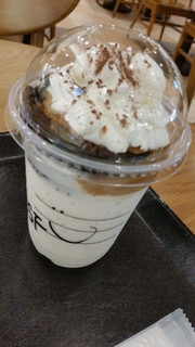 「スターバックス チョコレート ケーキ トップ フラペチーノ with コーヒーショット」のクチコミ画像 by おくのママさん