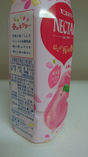 「不二家 ネクターピーチ ほんのり桜の香り ペット320ml」のクチコミ画像 by ちょこりぃーむさん