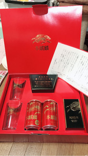 「KIRIN 本麒麟 深紅のプレミアム晩酌BOX オリジナルデザイン缶 缶350ml」のクチコミ画像 by ビールが一番さん