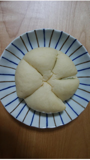 「第一パン 蔵出し抹茶もちあんぱん 袋1個」のクチコミ画像 by ごま豆腐さん