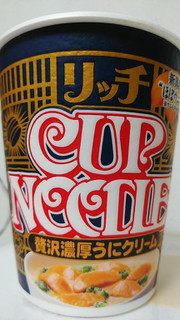 「日清食品 カップヌードル リッチ 贅沢濃厚うにクリーム カップ72g」のクチコミ画像 by 鉄腕子さん