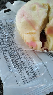 「Pasco さがほのかいちごの蒸しケーキ 袋1個」のクチコミ画像 by チー錦さん