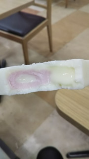 「ロッテ 練乳ミルクバー いちご 袋90ml」のクチコミ画像 by 高野アイスさん