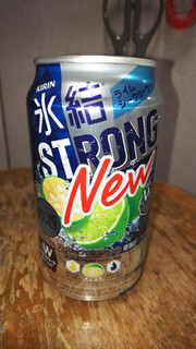 「KIRIN 氷結 ストロング ライムシークヮーサー 缶350ml」のクチコミ画像 by ck.さん
