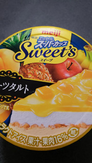 「明治 エッセル スーパーカップ Sweet’s フルーツタルト カップ172ml」のクチコミ画像 by ムーコさん