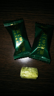 「カンロ 食べる茶葉クランチキャンディ 袋62g」のクチコミ画像 by ちぃぼうさん