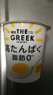 「明治 THE GREEK YOGURT レモン＆ハニー カップ100g」のクチコミ画像 by ちぃぼうさん