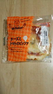 「フランソア Mr.Baker チーズとトマトのピッツァ 袋1個」のクチコミ画像 by あんじゅろぜさん