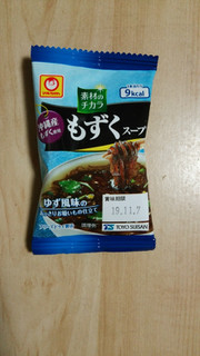 「マルちゃん 素材のチカラ 沖縄産もずくスープ 袋3.6g」のクチコミ画像 by あんじゅろぜさん