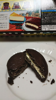 「ロッテ 世界を旅するチョコパイ NYチーズケーキ 箱6個」のクチコミ画像 by こらんこさん