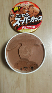 「明治 エッセル スーパーカップ チョコクッキー カップ200ml」のクチコミ画像 by あんじゅろぜさん