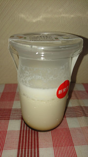 「セブン-イレブン 北海道産牛乳のとろけるミルクプリン」のクチコミ画像 by ちるおこぜさん